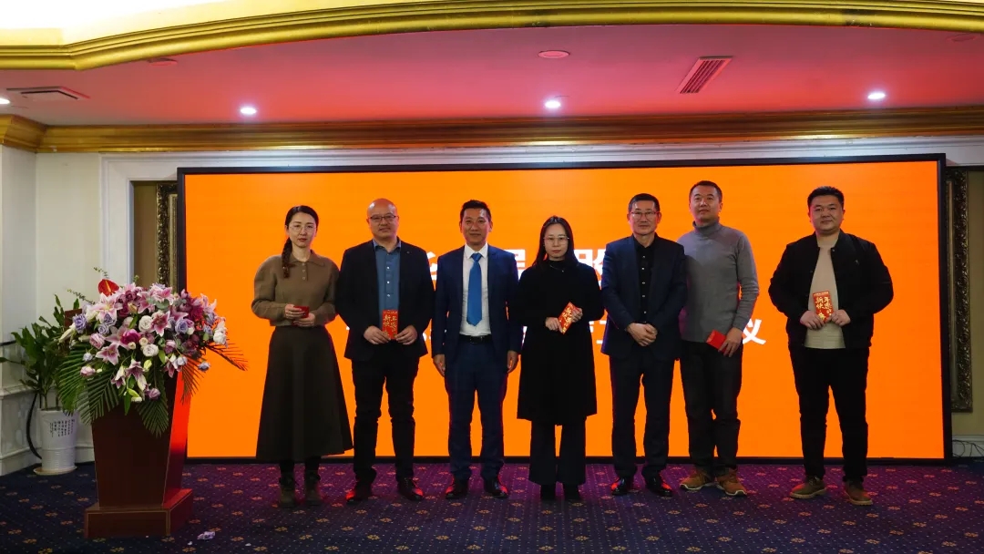 江蘇華展環(huán)境藝術(shù)股份有限公司.jpg 江蘇華展環(huán)境藝術(shù)股份有限公司.jpg