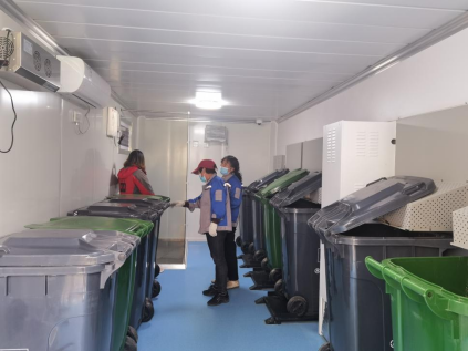 貓先生智能垃圾房，社區定時定點垃圾分類，垃圾房內部